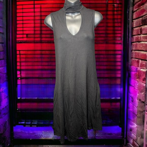 Kismet Canada Sleeveless Turtleneck Midi Dress - Picture 1 of 5